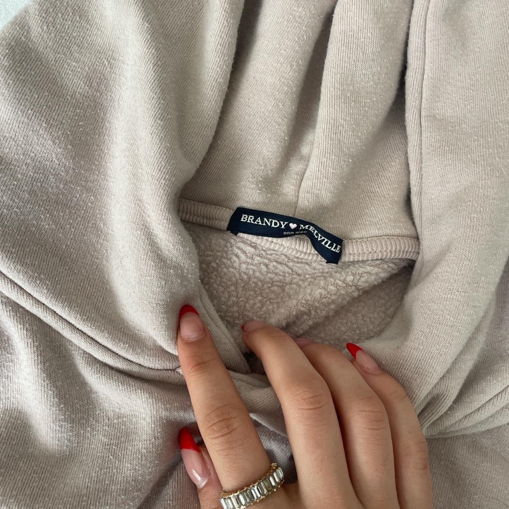 Brandy Melville cropped hoodie